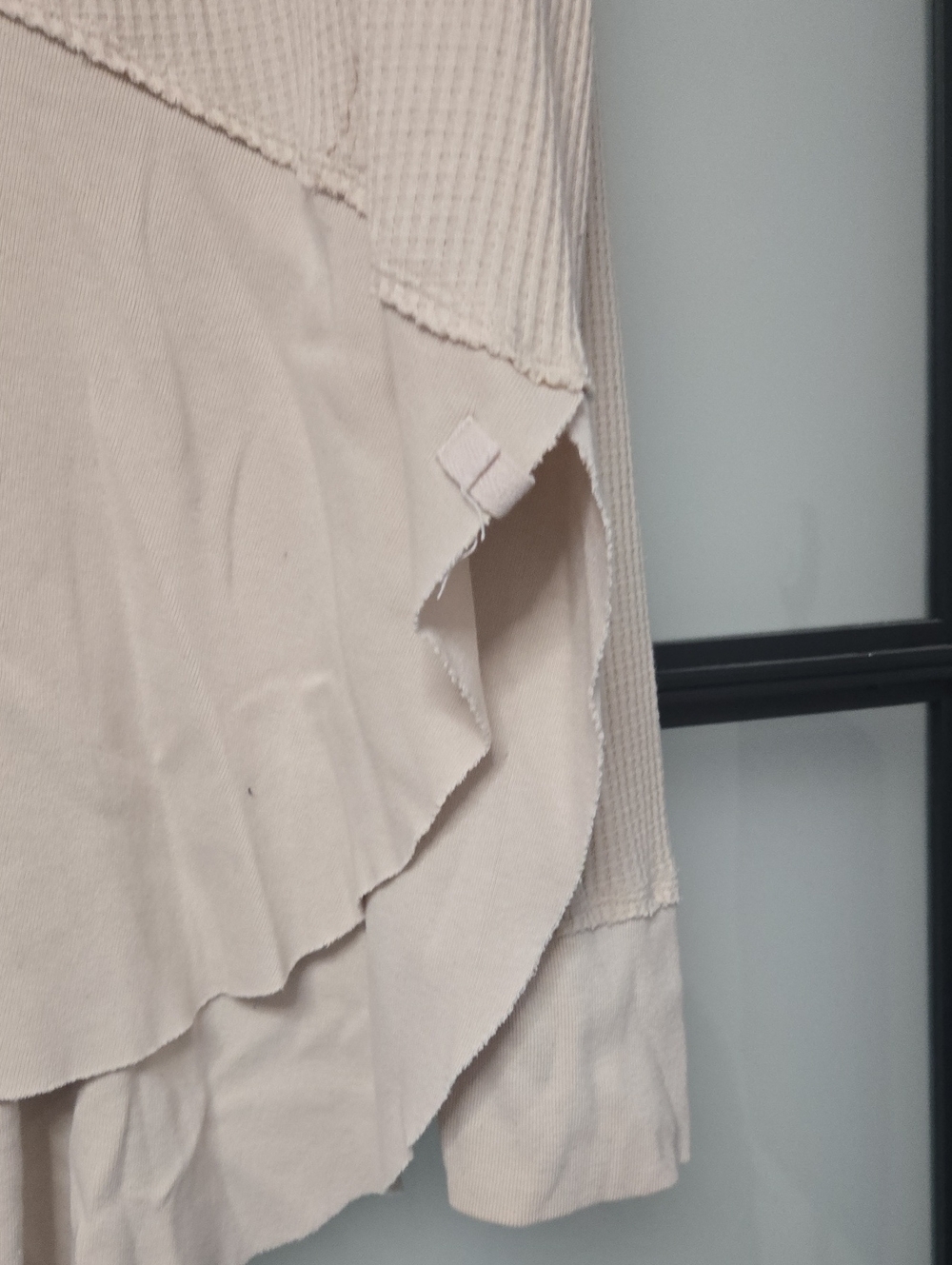 FREE PEOPLE OVERSIZED L/S THERMAL XL - Picture 4 of 5